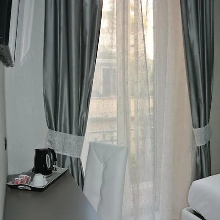 Insula Urbis Hotel *